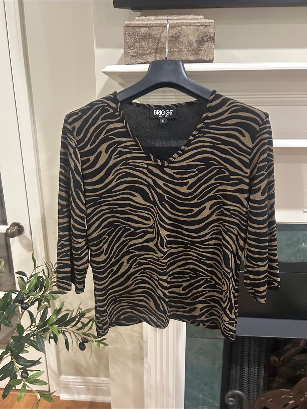 Briggs New York Brown and Black Zebra-Print V-Neck Long Sleeve Top